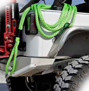 Kinetic Ropes vs. Recovery Straps: the Best Choice for Off-Roading