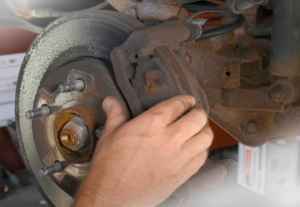 How to Change Brake Pads and Rotors on Jeep Wrangler1