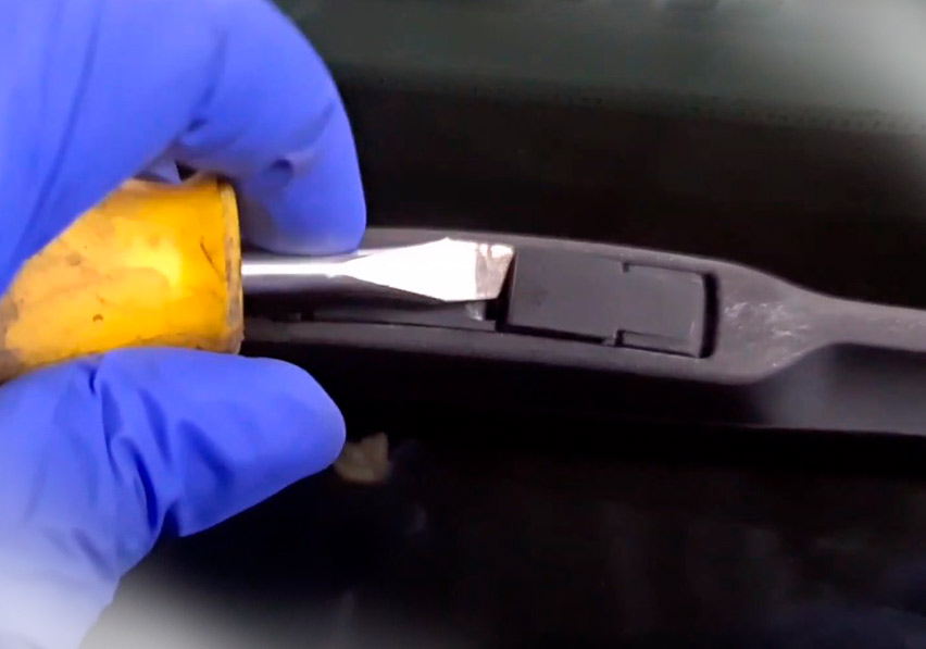 How To Change Rear Wiper Blade Jeep Cherokee at Ray Bailey blog