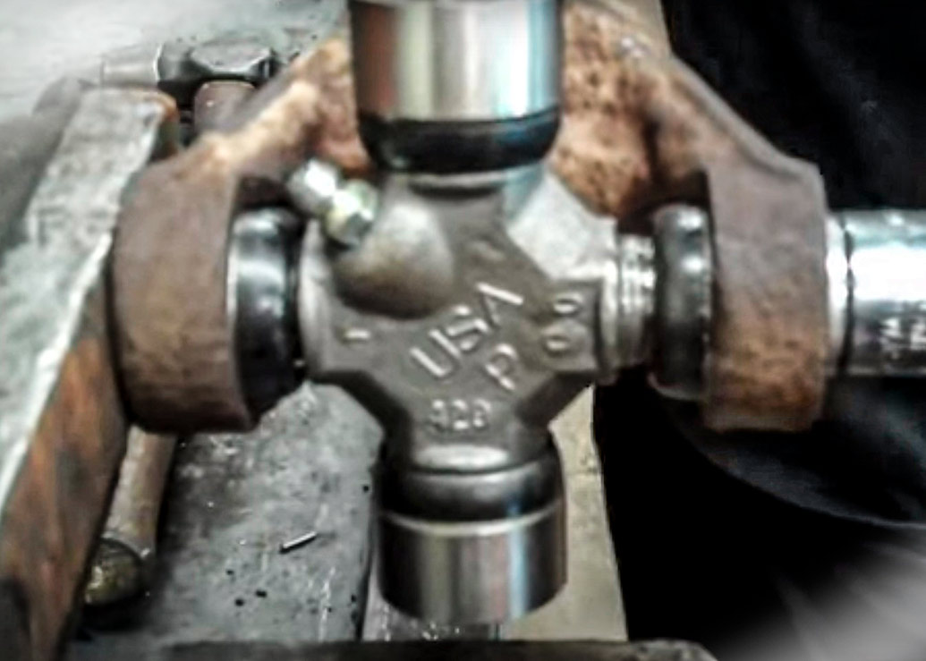 How to Replace a U Joint on Jeep Cherokee