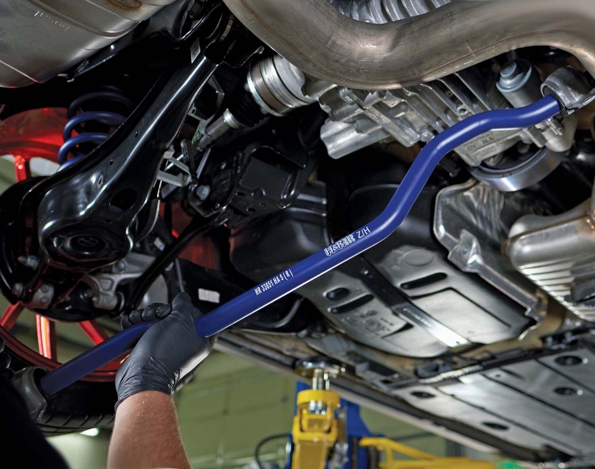 Strut Bar vs Sway Bar: Which Upgrade is Best for Your Vehicle?