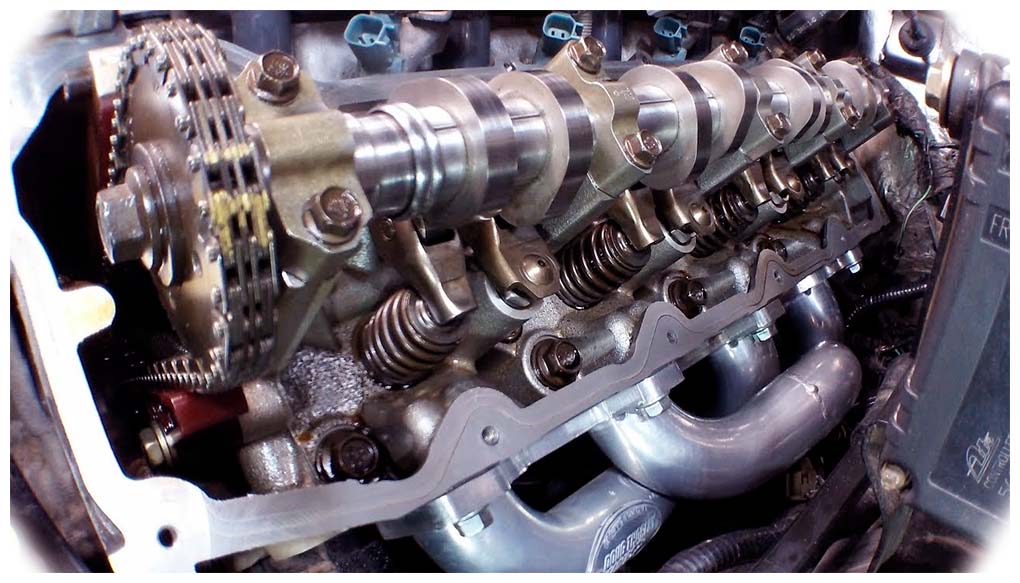How to Install Camshafts in a Jeep 